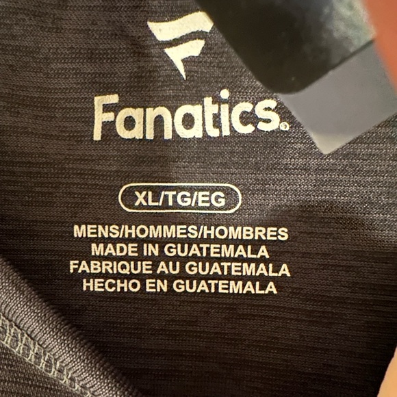 NWT Fanatics Tampa Bay Buccaneers NFL Super Bowl Two-Time Champions T-shirt - Picture 5 of 6